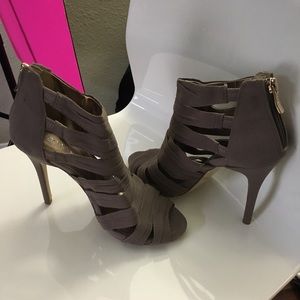 BCBG Generation grey heels